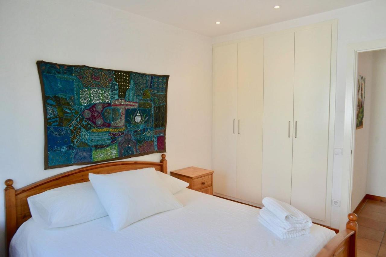 Beachfront Duplex With Terrace And Sea Views - Cadaques Bagian luar foto